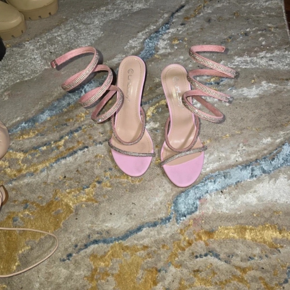 Wrapper Pink Spiral Wrap Rhinestone Sandals